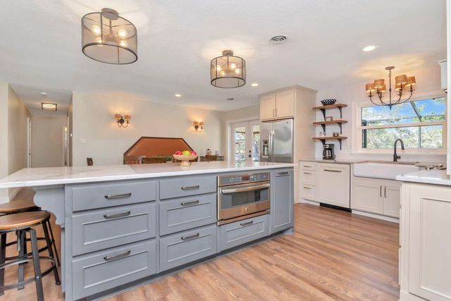 2201 S VILLAGE AVENUE, Tampa, FL 33612