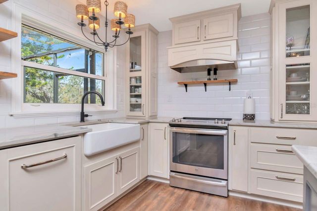 2201 S VILLAGE AVENUE, Tampa, FL 33612