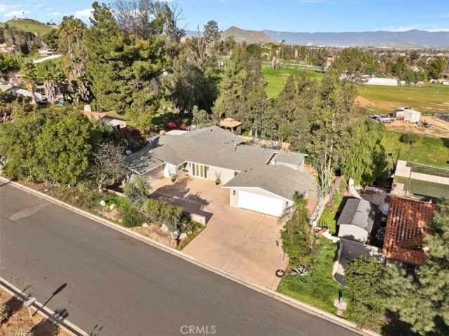 5940 Avenue Juan Bautista, Jurupa Valley, CA 92509