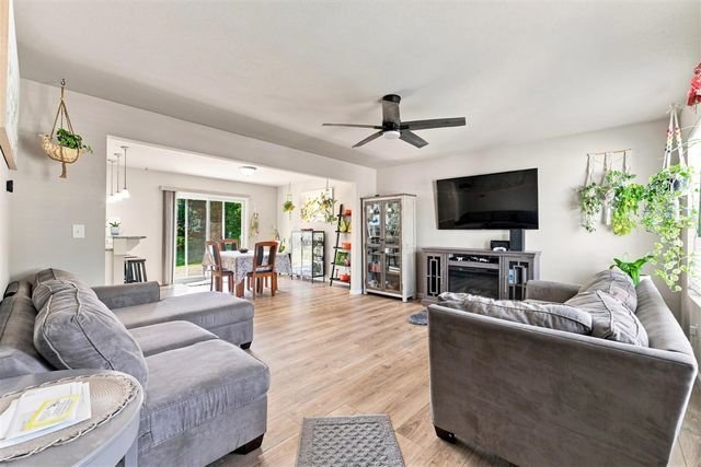 59595 Silvergrass Drive, Mattawan, MI 49071