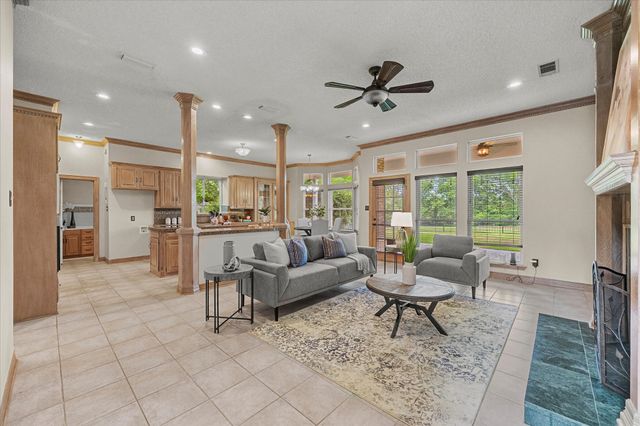 820 Windlake Circle, Heath, TX 75032