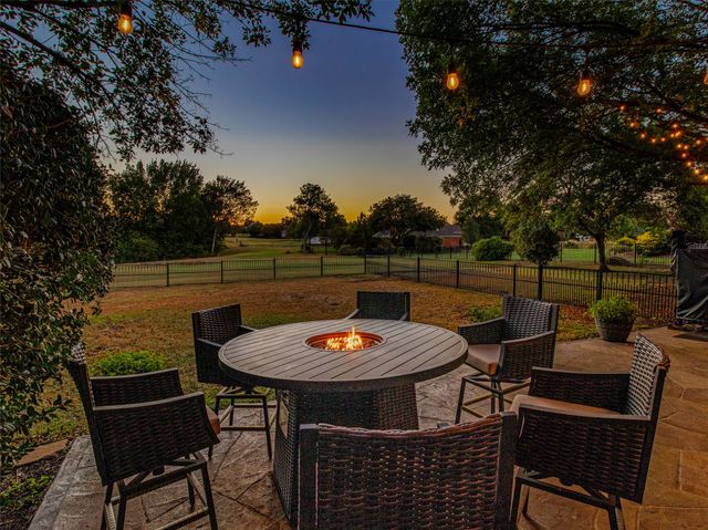 820 Windlake Circle, Heath, TX 75032