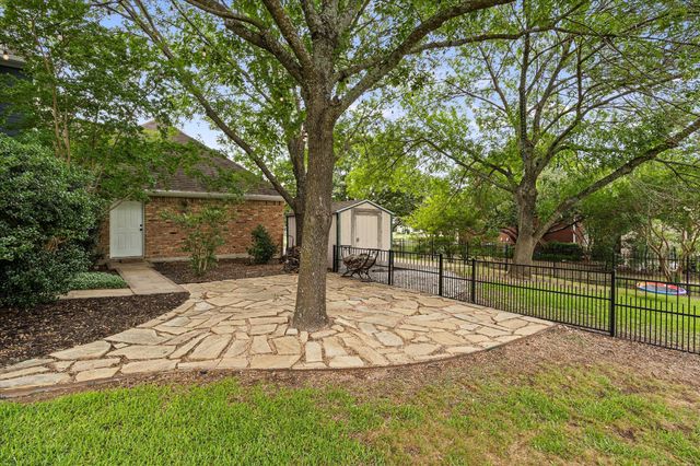 820 Windlake Circle, Heath, TX 75032