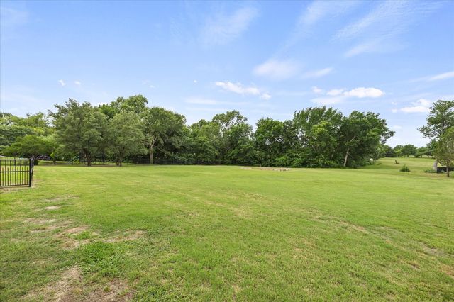 820 Windlake Circle, Heath, TX 75032