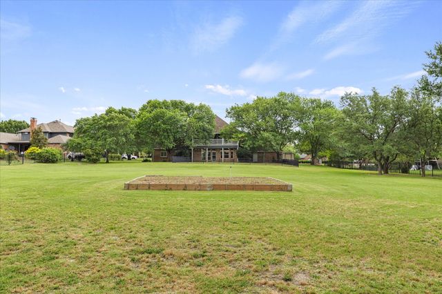 820 Windlake Circle, Heath, TX 75032