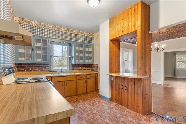 11221 Hanover Courthouse Rd, Hanover, VA 23069