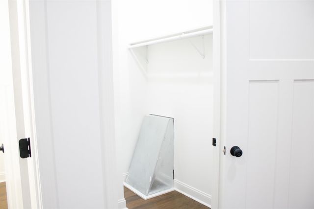 273 OAKGROVE RD, Selmer, TN 38375