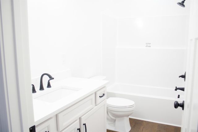 273 OAKGROVE RD, Selmer, TN 38375