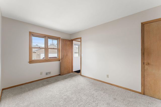 136 Panorama Avenue, Fridley, MN 55421