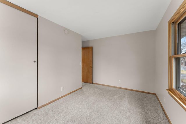 136 Panorama Avenue, Fridley, MN 55421