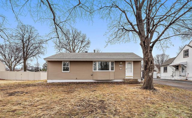 136 Panorama Avenue, Fridley, MN 55421