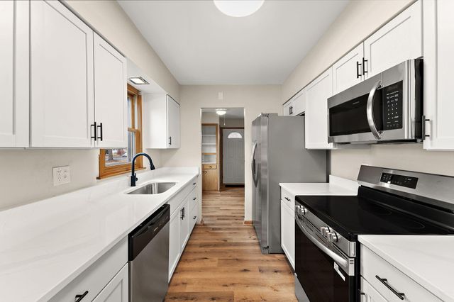 136 Panorama Avenue, Fridley, MN 55421