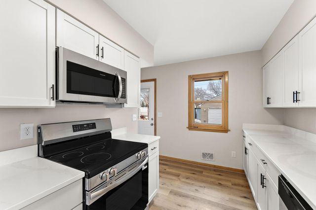 136 Panorama Avenue, Fridley, MN 55421