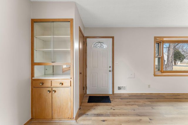 136 Panorama Avenue, Fridley, MN 55421