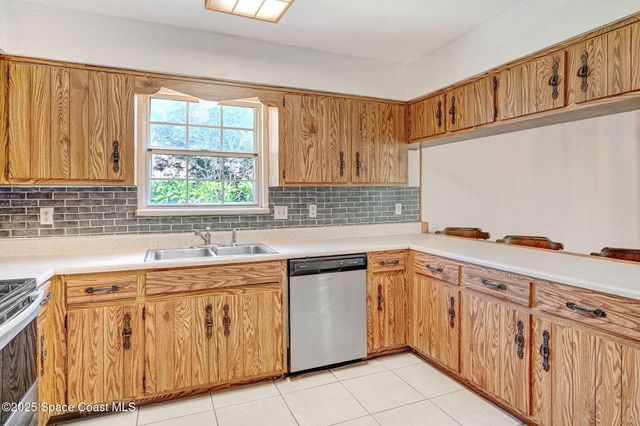 1081 Sunswept Road NE, Palm Bay, FL 32905