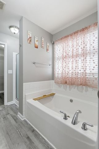 916 Excalibur Dr, Clarksville, TN 37040