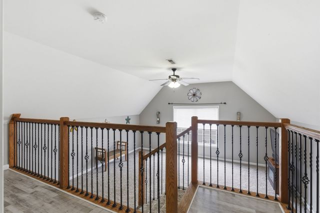 916 Excalibur Dr, Clarksville, TN 37040
