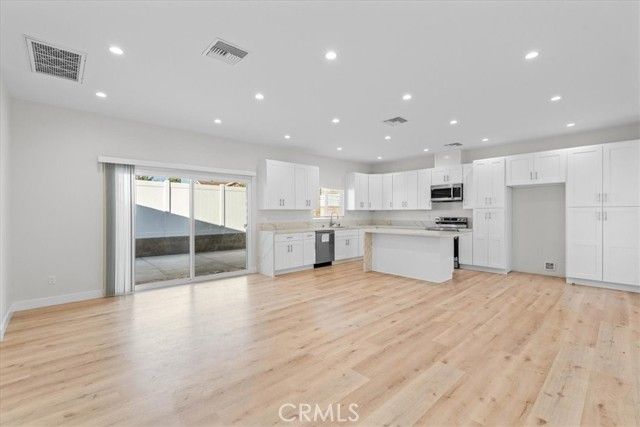 15951 Simonds Street, Granada Hills (los Angeles), CA 91344