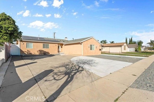 15951 Simonds Street, Granada Hills (los Angeles), CA 91344