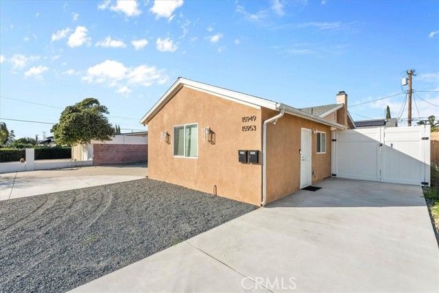 15951 Simonds Street, Granada Hills (los Angeles), CA 91344