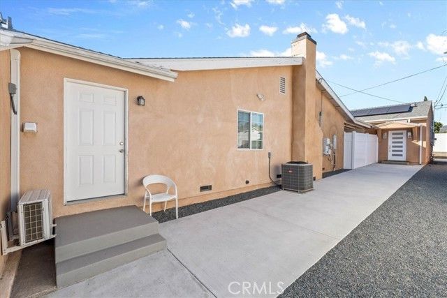 15951 Simonds Street, Granada Hills (los Angeles), CA 91344