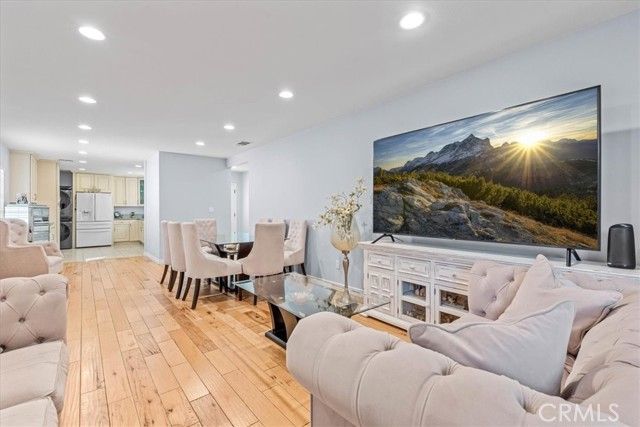 15951 Simonds Street, Granada Hills (los Angeles), CA 91344