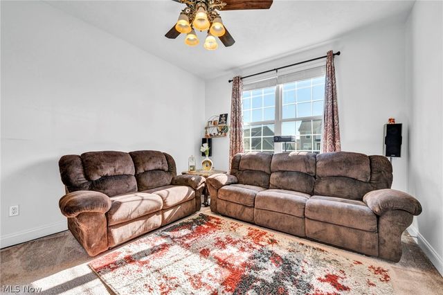 5250 Duxbury Drive, Copley, OH 44321