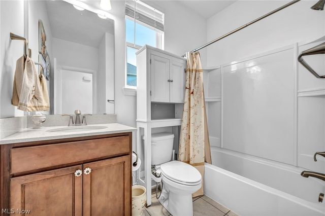 5250 Duxbury Drive, Copley, OH 44321