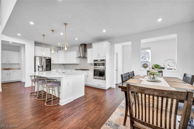 5250 Duxbury Drive, Copley, OH 44321