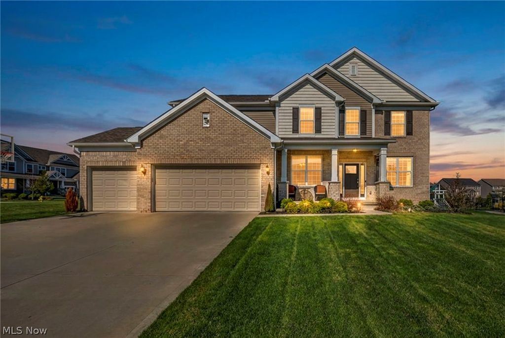 5250 Duxbury Drive, Copley, OH 44321