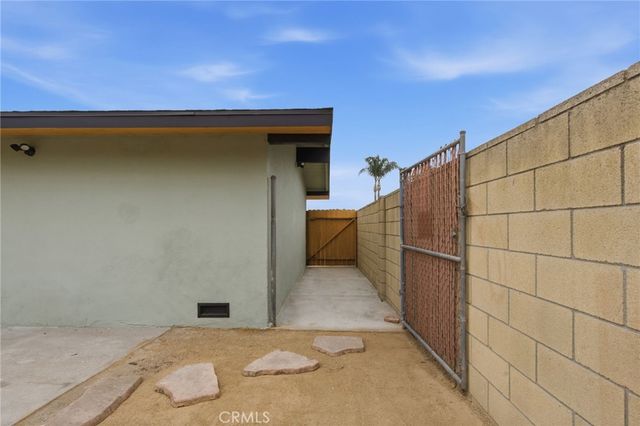 1261 E Ada Ave, Glendora, CA 91741