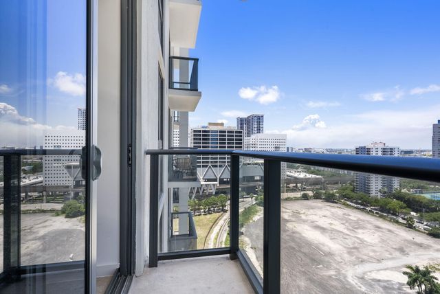 11 NE 6th Street 1912, Miami, FL 33132