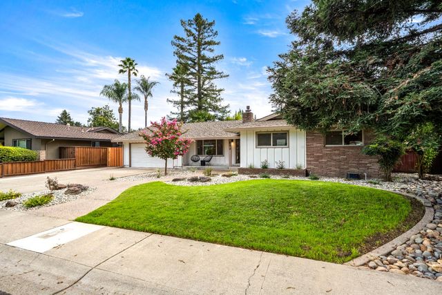 792 Parklin Ave, Sacramento, CA 95831