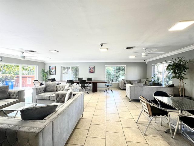 119 NE 19th Court 203G, Wilton Manors, FL 33305