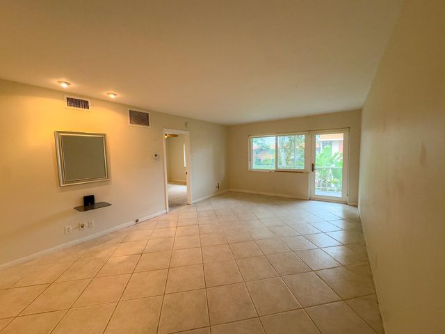 119 NE 19th Court 203G, Wilton Manors, FL 33305