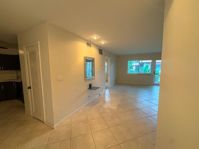 119 NE 19th Court 203G, Wilton Manors, FL 33305