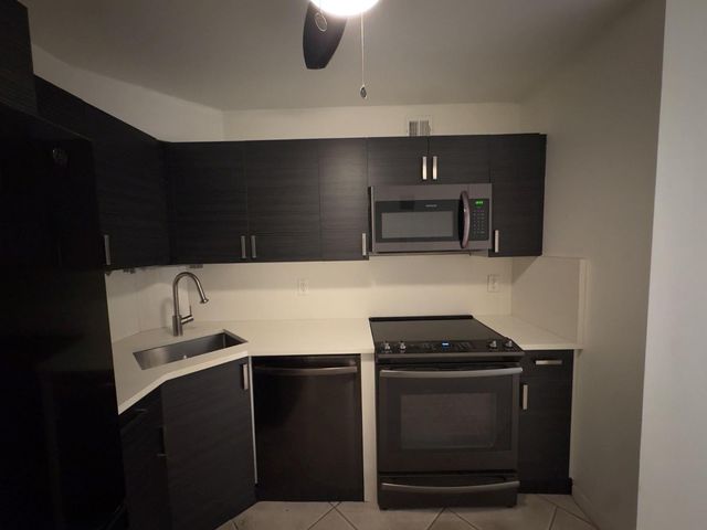 119 NE 19th Court 203G, Wilton Manors, FL 33305