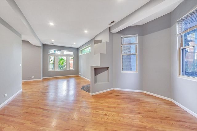 2141 W Crystal Street 2, Chicago, IL 60622