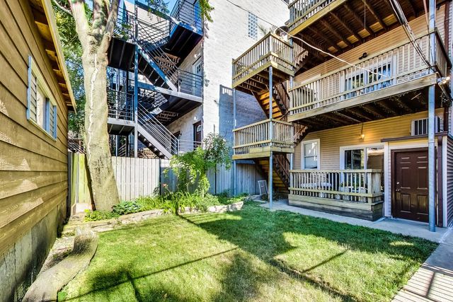 2141 W Crystal Street 2, Chicago, IL 60622