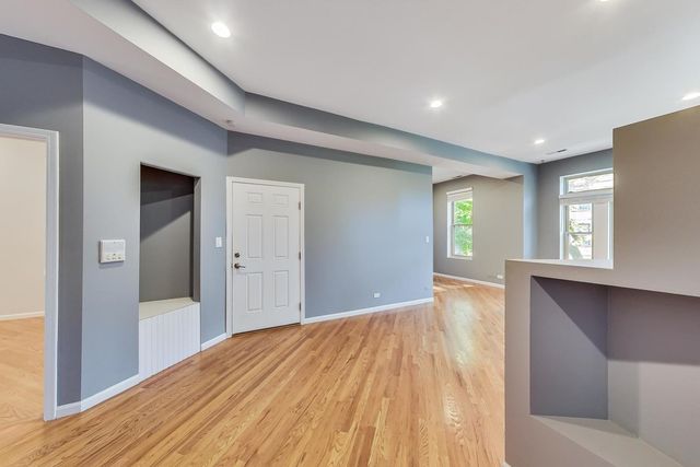 2141 W Crystal Street 2, Chicago, IL 60622