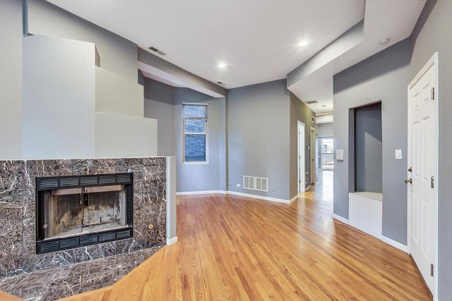 2141 W Crystal Street 2, Chicago, IL 60622