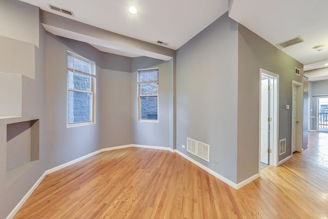 2141 W Crystal Street 2, Chicago, IL 60622