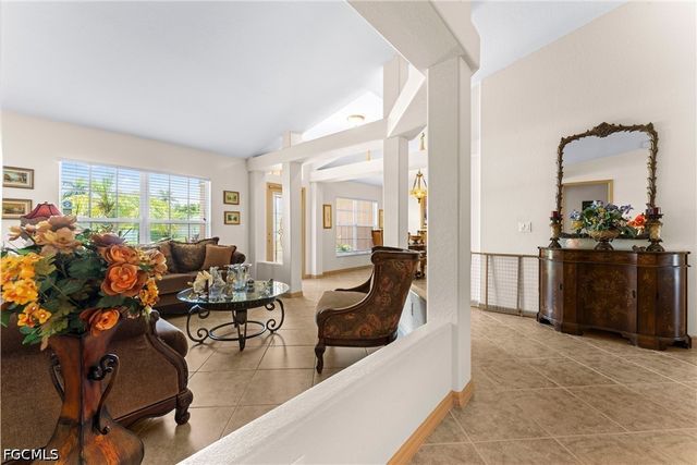 1805 SW 4th AVE, Cape Coral, FL 33991