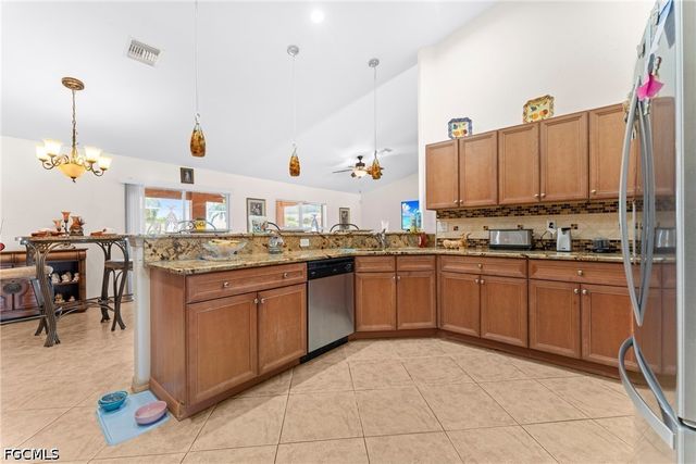 1805 SW 4th AVE, Cape Coral, FL 33991