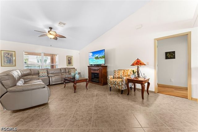 1805 SW 4th AVE, Cape Coral, FL 33991