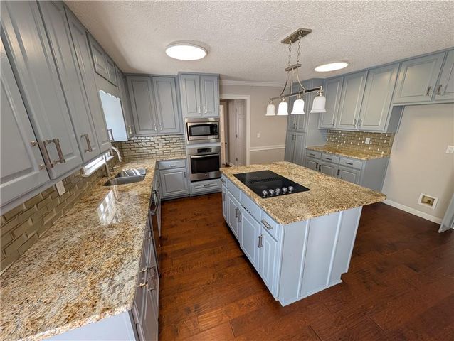 4807 Mystere Circle SW, Lilburn, GA 30047