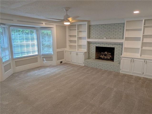 4807 Mystere Circle SW, Lilburn, GA 30047