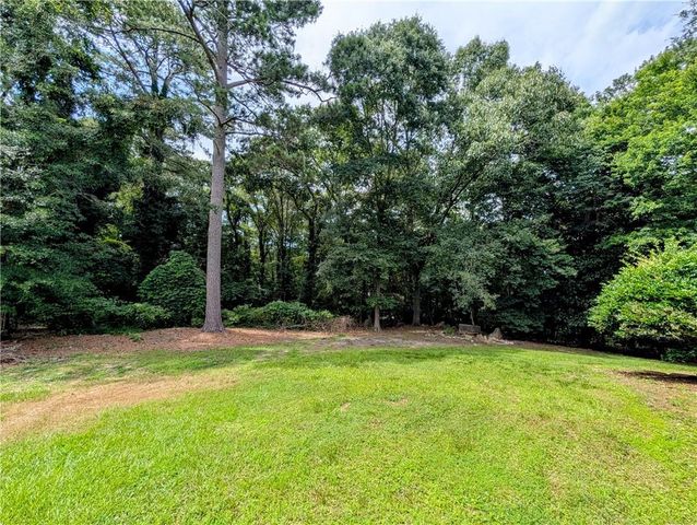 4807 Mystere Circle SW, Lilburn, GA 30047