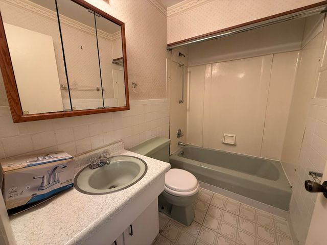 275 S 8th Avenue, Fruitport Twp, MI 49415