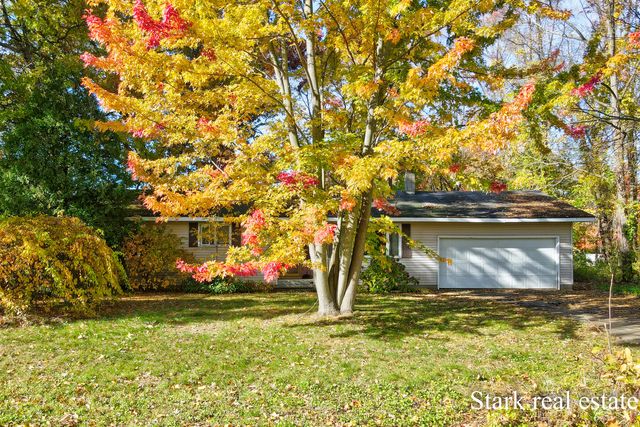 275 S 8th Avenue, Fruitport Twp, MI 49415